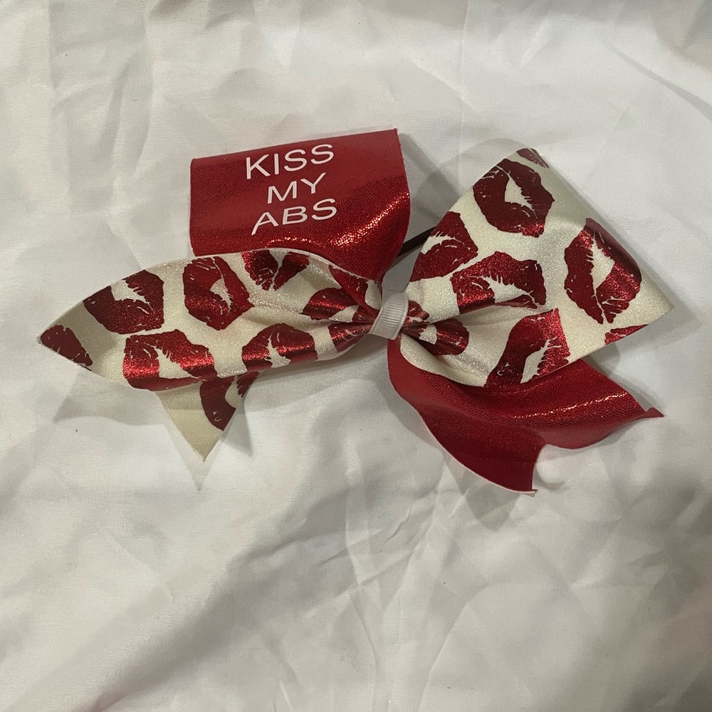 9 inch x 5 inch KISS MY ABS Bow